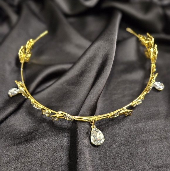 Jewelry - Wedding Tiara or Cosplay Renaissance Festival Forehead Piece